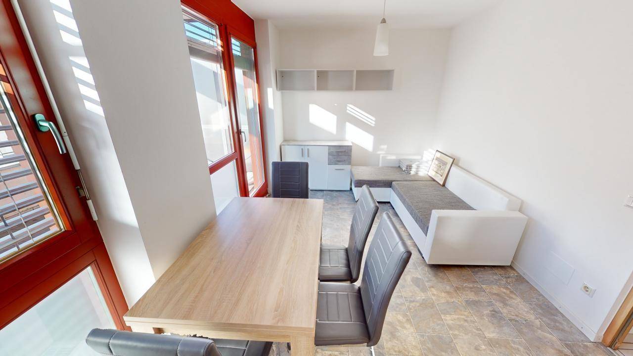 Latsch-Laces-Zweizimmerwohnung-bilocale-Terrasse-Keller-cantina-terrazza-zentral-Investitionsobjekt-investimento-bindungsfrei
