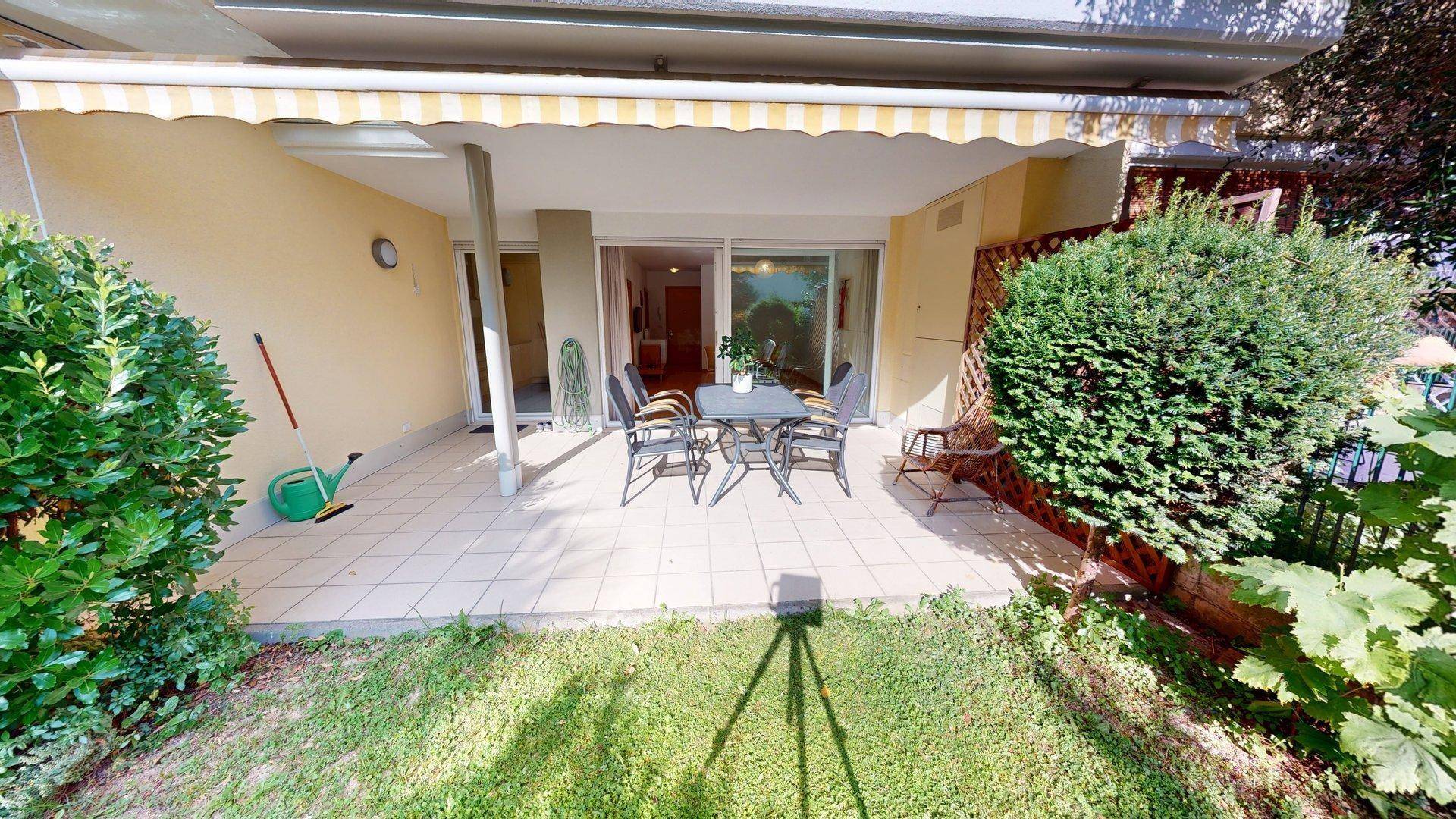Lana-bilocale-Zweizimmerwohnung-Garten-giardino-Keller-cantina-Garage-Kondominium