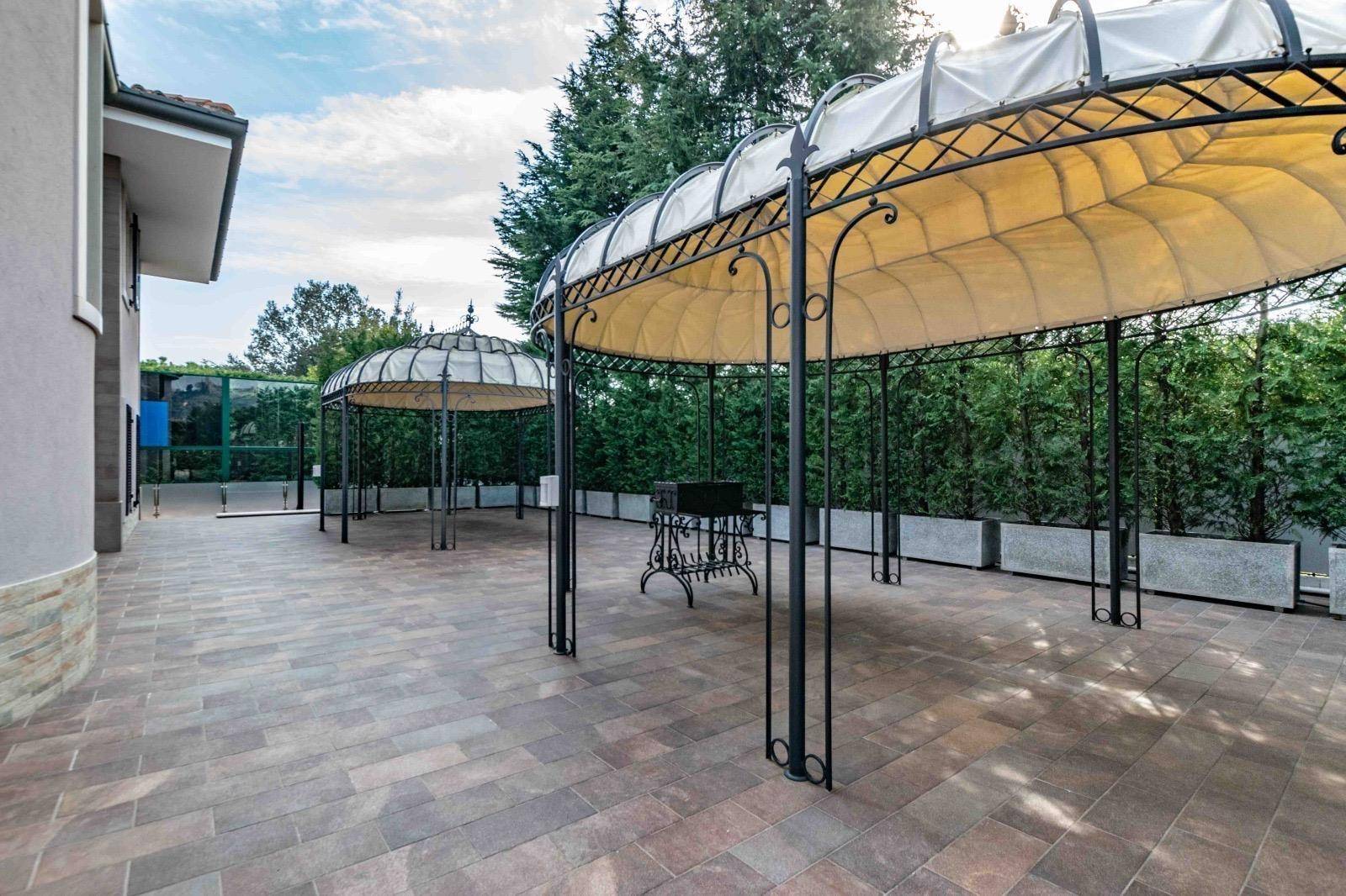 Luxusvilla-am-gardasee-kaufe_villa-am-gardasee-kaufen-haus-am-gardasee-kaufen_exklusive-Villa-am-gardasee_luxus-villa_luxusvilla-am-gardasee_villa-mit-panorama_villa-in-desenzano_comprare-villa-lago-di-garda_vendere-villa-lago-del-garda_Villa-di-lusso_Lago-di-Garda-Villa-esclusiva-con-piscina_Villa-con-vista-sul-lago-Immobile-di-lusso_Lago-di-Garda_Villa-panoramica_Proprietà-sul-Lago-di-Garda_Villa-Desenzano