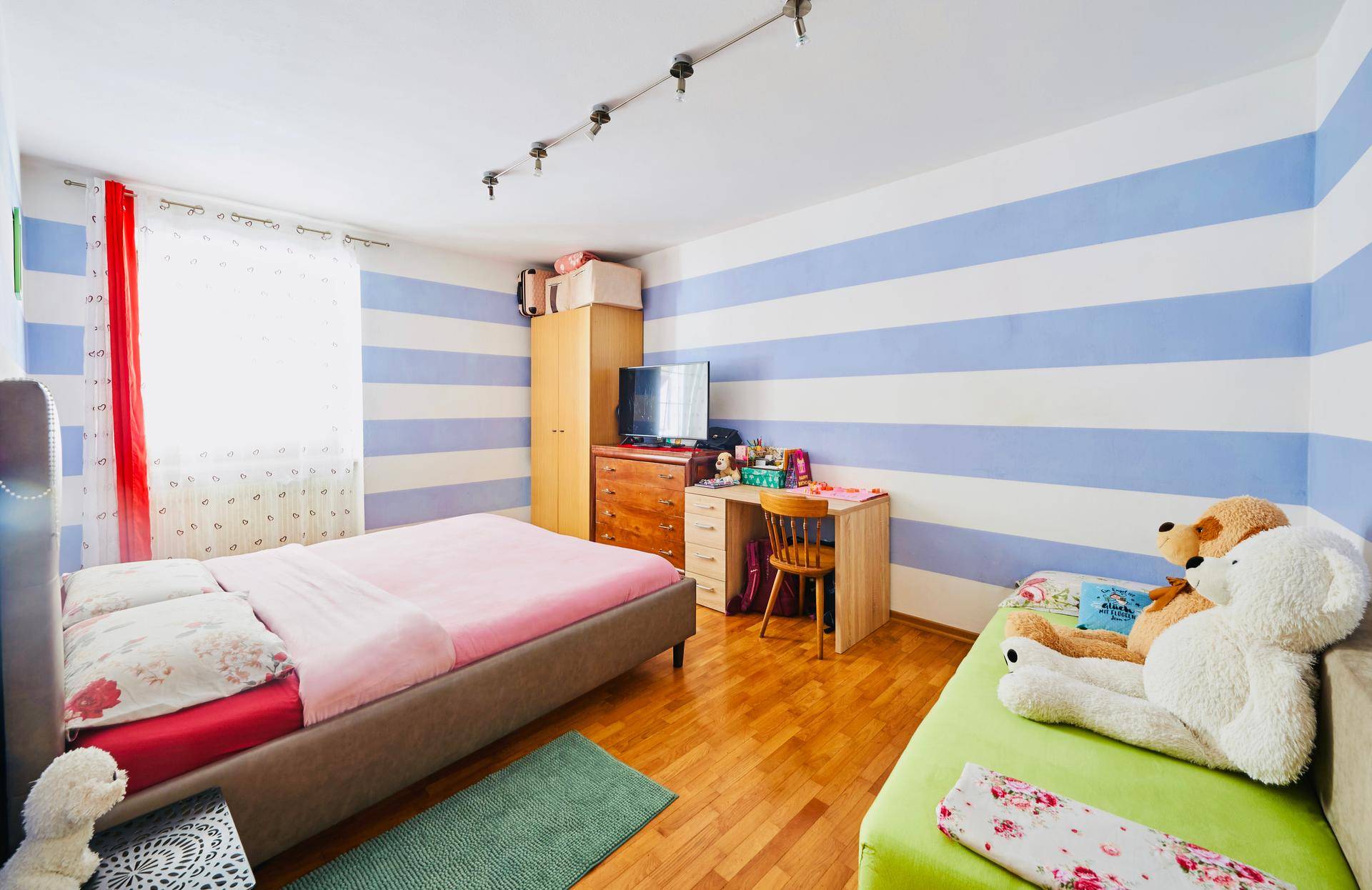 Kaltern-Caldaro-Dreizimmerwohnung-trilocale-Altbau-Studio-Hobbyraum-Keller-cantina-Zentrum-centro
