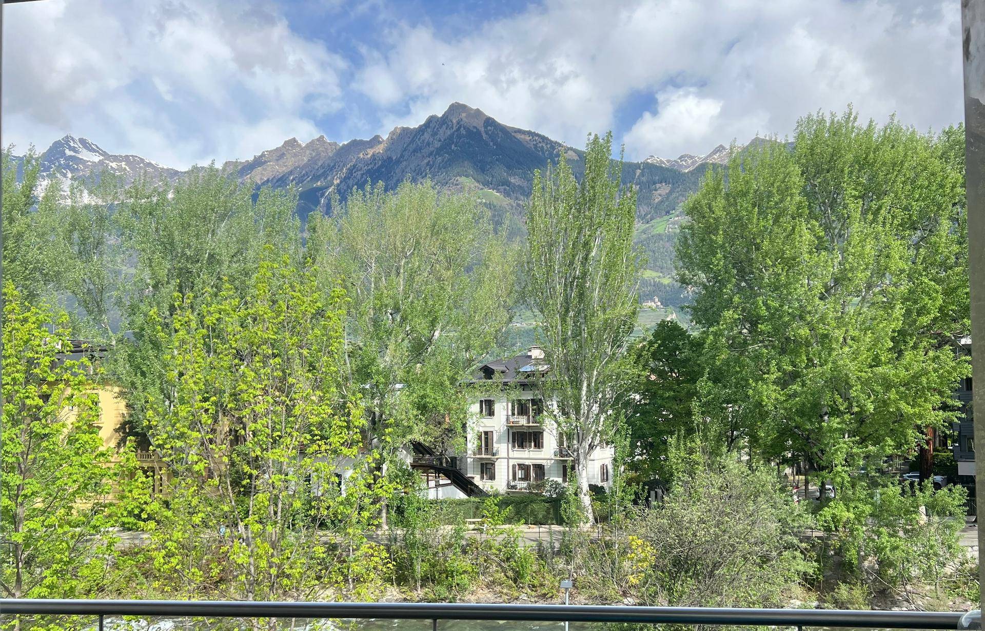 Meran-Zentrum-Aussicht-Passirio-Passeggiate-Merano-Vista-
