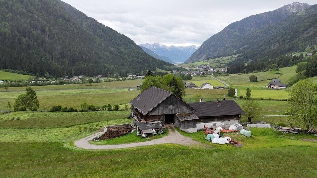 Hof_Antholz_Wald_Alpenwiese_ruhig_Natur_Dolomiten_Südtirol