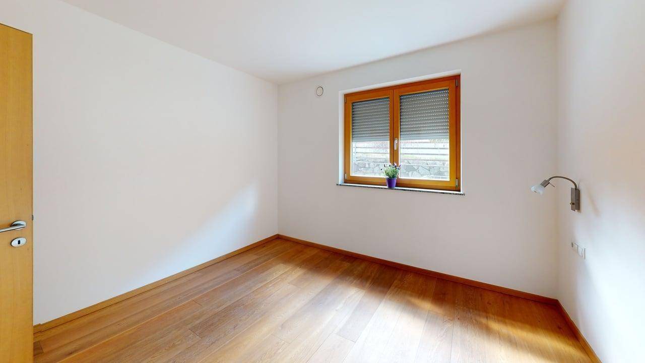 Völlan-Foiana-Wohnung-appartamento-Garten-giardino-Keller-cantina-garage-Garage-Ferienwohnung-hell-luminoso-Zweizimmerwohnung-bilocale-trilocale-Dreizimmerwohnung