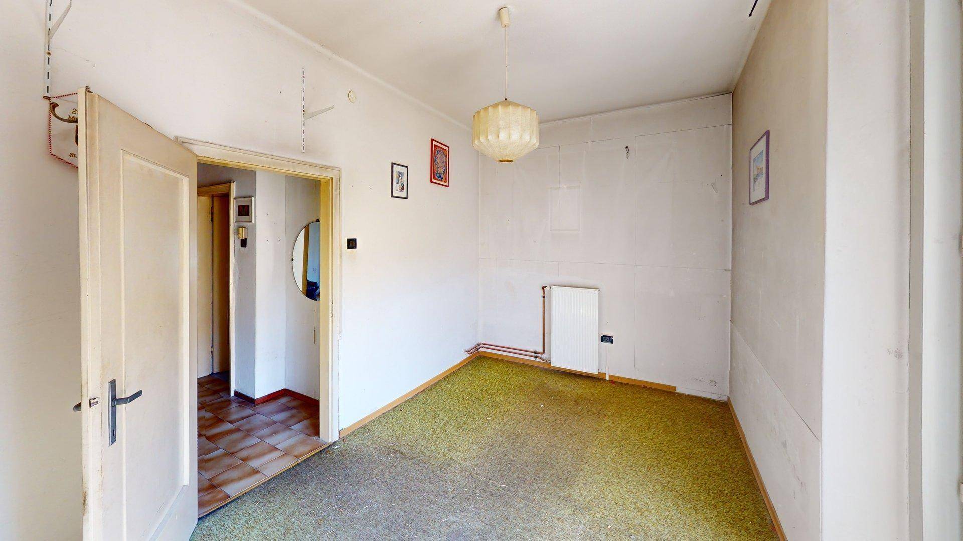 Lana-trilocale-quadrilocale-Dreizimmerwohnung-Vierzimmerwohnung-renovieren-ristrutturare-Balkon-balcon-Autostellplatz-posto macchina-cantina-Keller-nicht konventioniert-non convenzionato
