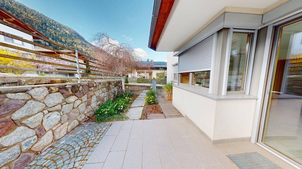 Völlan-Foiana-Wohnung-appartamento-Garten-giardino-Keller-cantina-garage-Garage-Ferienwohnung-hell-luminoso-Zweizimmerwohnung-bilocale-trilocale-Dreizimmerwohnung