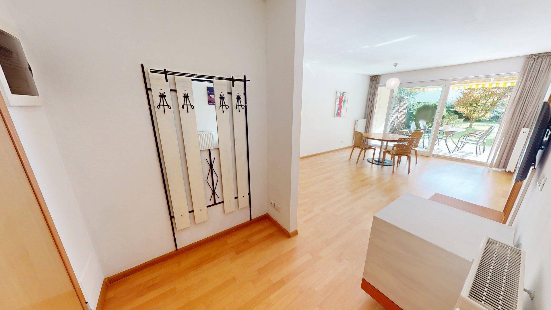 Lana-bilocale-Zweizimmerwohnung-Garten-giardino-Keller-cantina-Garage-Kondominium