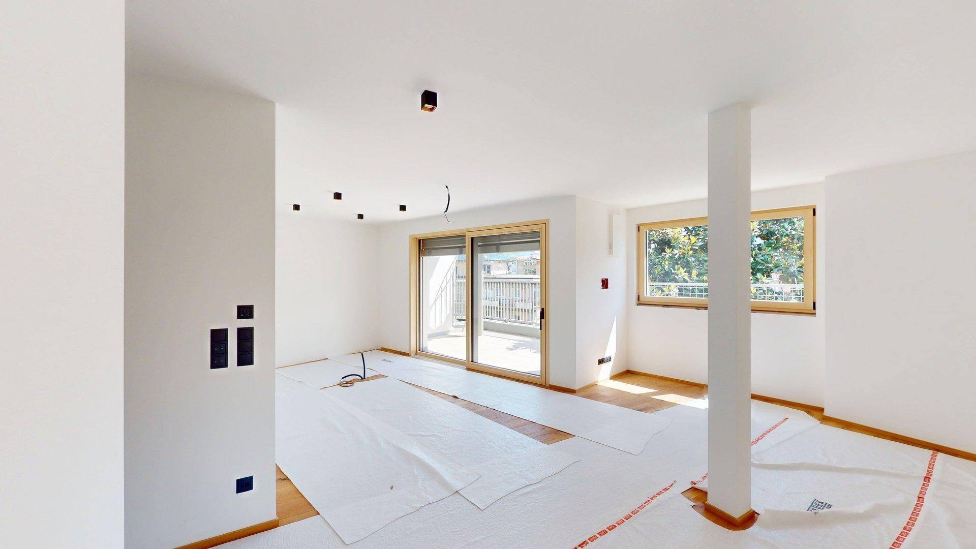 Meran-Merano-Penthouse-Dreizimmerwohnung-trilocale-Dachterrasse-terrazza-cantina-Keller-Aufzug-ascensore-Neubau