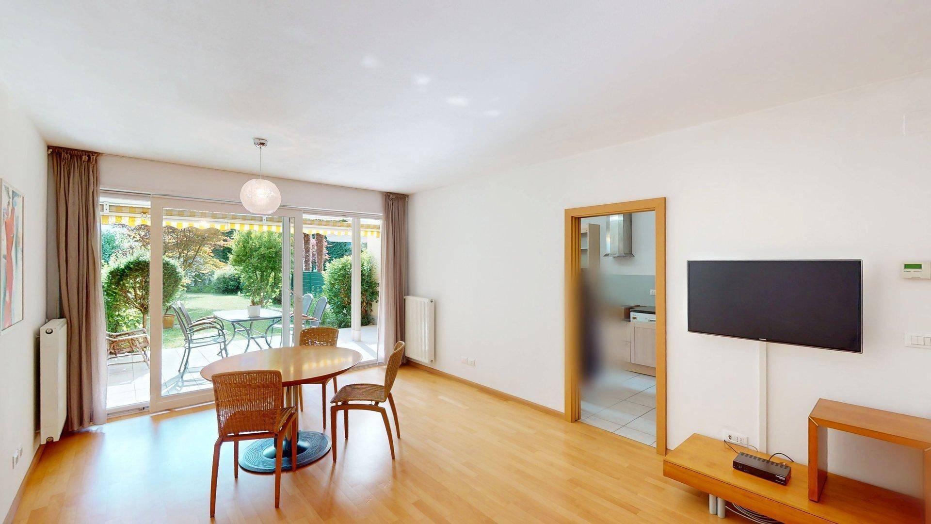 Lana-bilocale-Zweizimmerwohnung-Garten-giardino-Keller-cantina-Garage-Kondominium