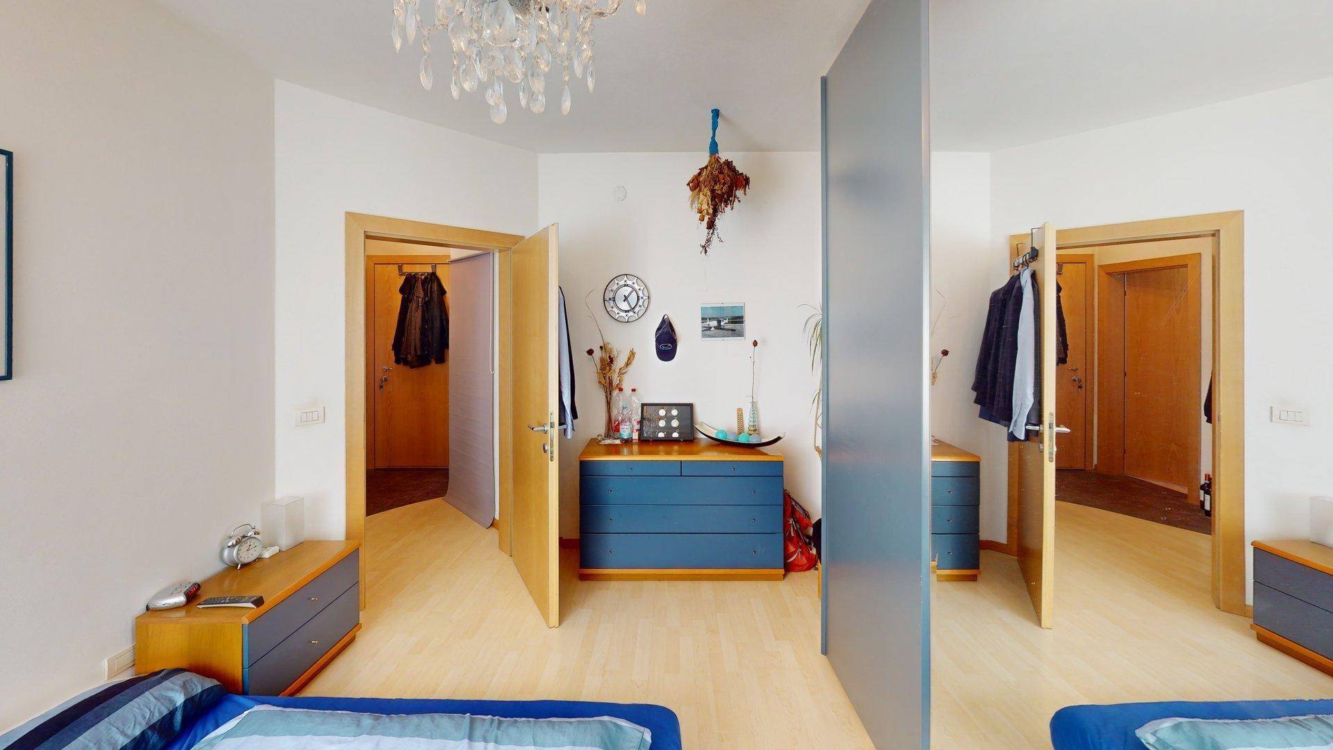 Meran-Merano-Wohnung-zu-verkaufen-vendesi-appartamento-kaufen-acquistare-Untermais-Maia-Bassa-Petrarca-Balkon-balcone-Stellplatz-posto-macchina-Seeber-Immobilien-nacktes-Eigentum-Investition-Geldanlage-nuda-proprietà-investimento-Wohnzimmer-angolo-cottura-soggiorno-Kochecke-Fenster-finestra-Bad-bagno-Schlafzimmer-camera-ripostiglio-Abstellkammer-Süd-West-sud-ovest-Kamin-Klima-aria-condizionata