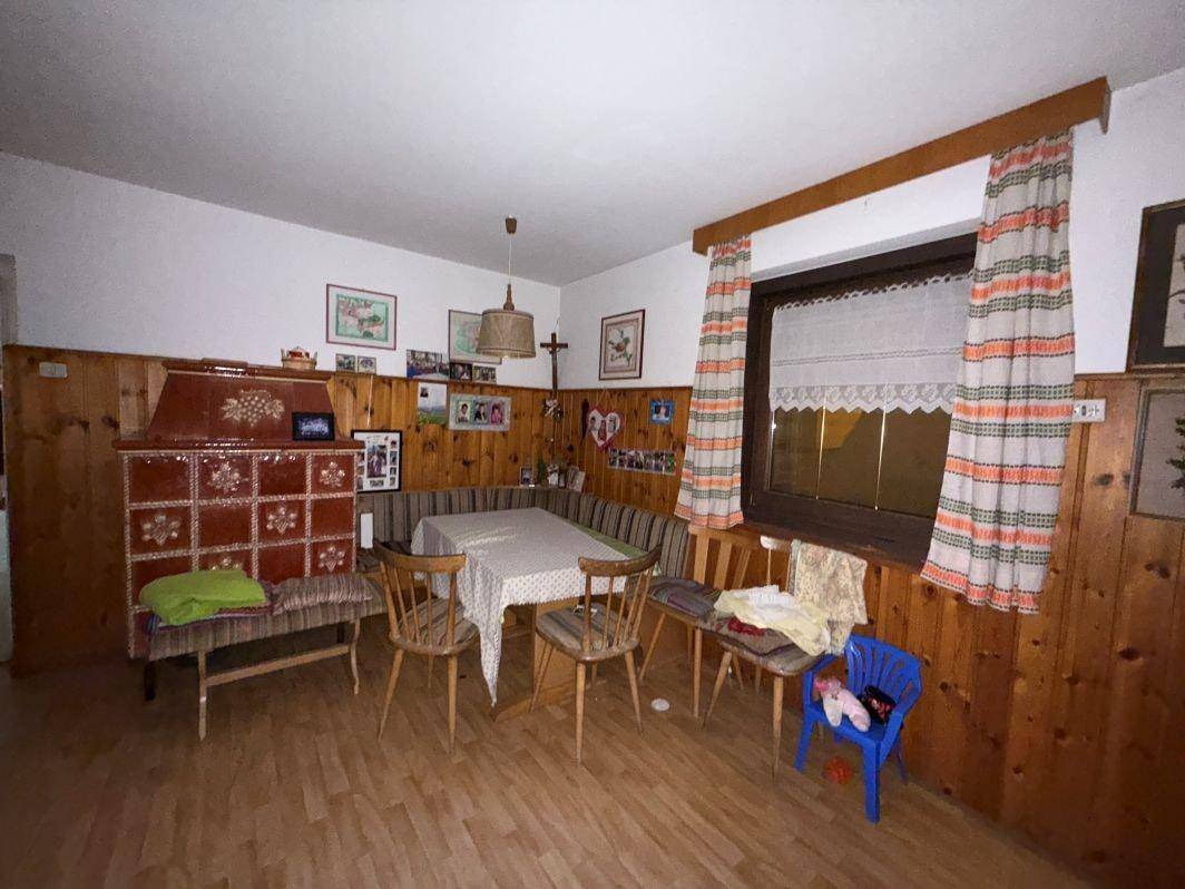 Schabs-Wohnhaus-Immobilie-Verkauf-Neubau-Gewerbezone-Luxus-Sanierung-Aussicht-Ferienwohnung-Landwirtschaftliche Grün-Berge-Bahnhof