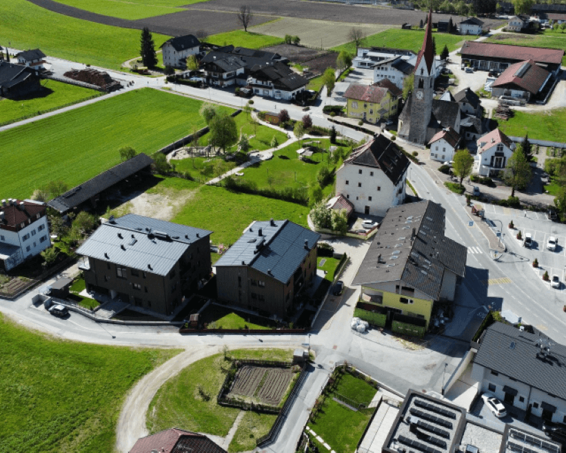 Weisskirche_Living_Living_Weisskirche_Neubau_Vintl_Obervintl_Wander_Nähe Bruneck_Brixen_Pustertal_Ferienort_Luxus_Leben im Grünen_Berge_Südtirol