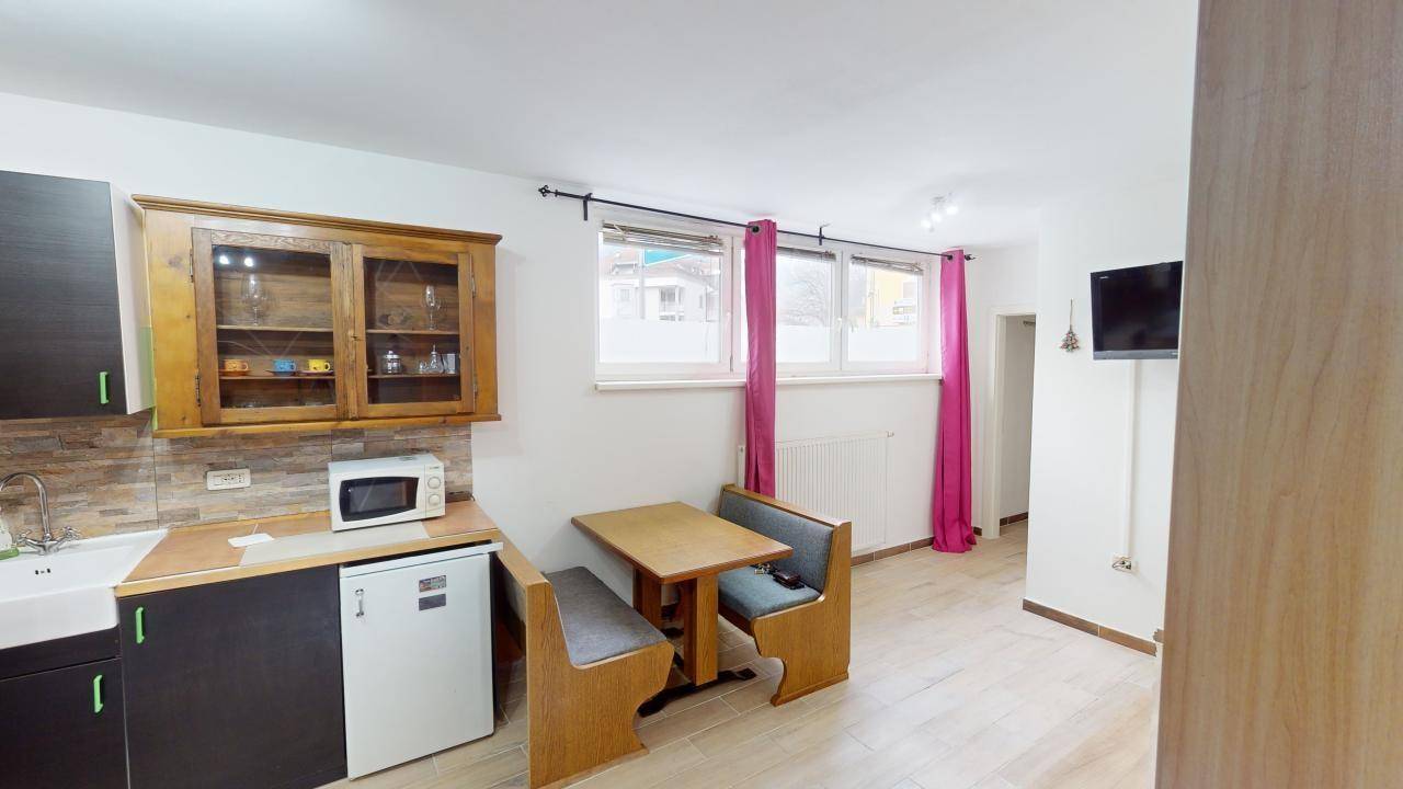 Meran_Merano_Untermais_Maia Bassa_Zweizimmerwohnung_bilocale_Privatvermietungslizenz_Ferienwohnung_Air B'n'b_Erdgeschoss_pianoterra