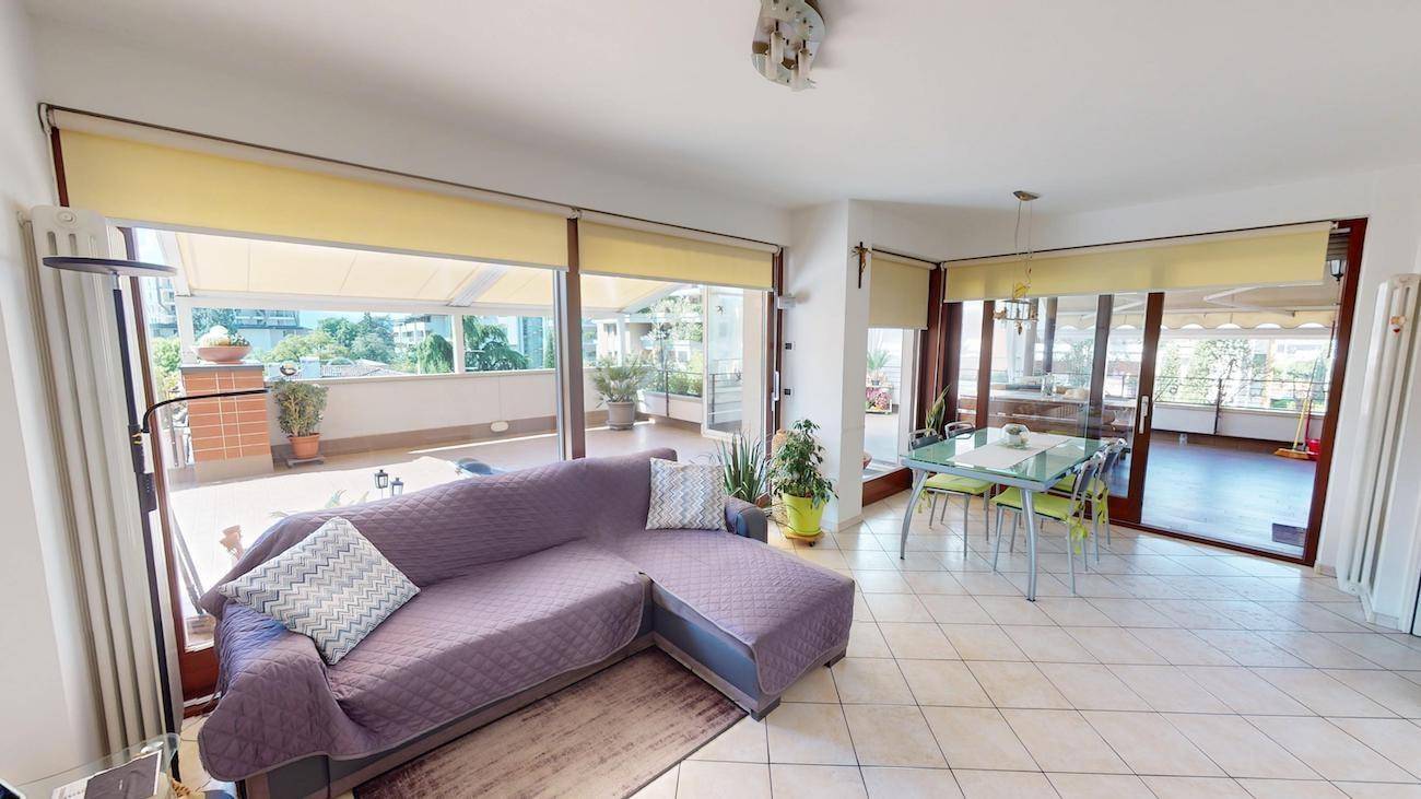 Appartamento-San-Giacomo-Trilocale-con-terrazzo-grande-con-garage-3-Zimmer-Wohnung-mit-Terasse-mit-Garage-in-Sankt-Jakob-Leifers