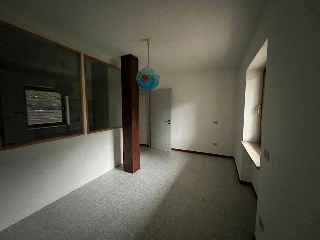 Büro_Geschäft_Mitterolang