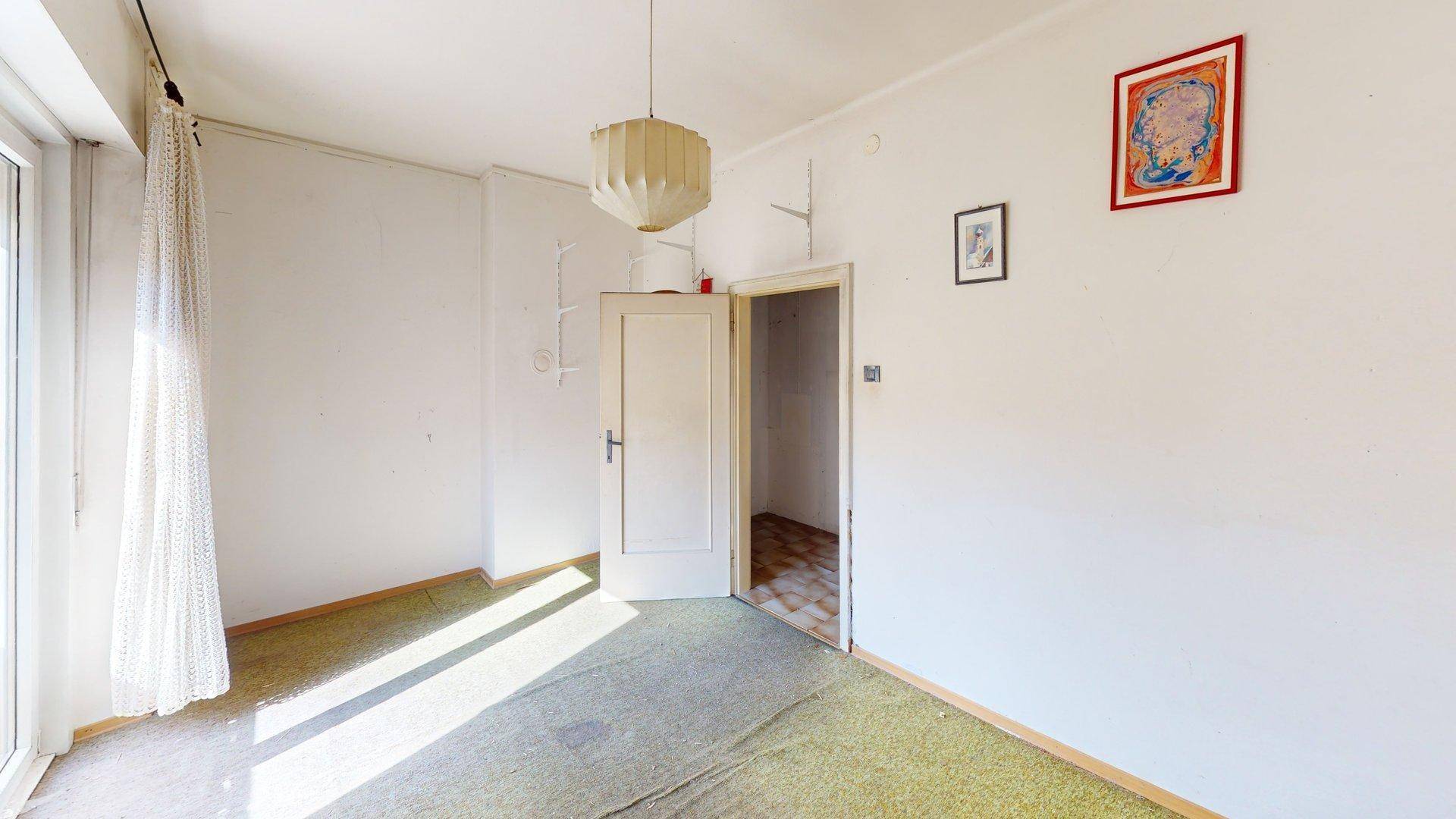 Lana-trilocale-quadrilocale-Dreizimmerwohnung-Vierzimmerwohnung-renovieren-ristrutturare-Balkon-balcon-Autostellplatz-posto macchina-cantina-Keller-nicht konventioniert-non convenzionato