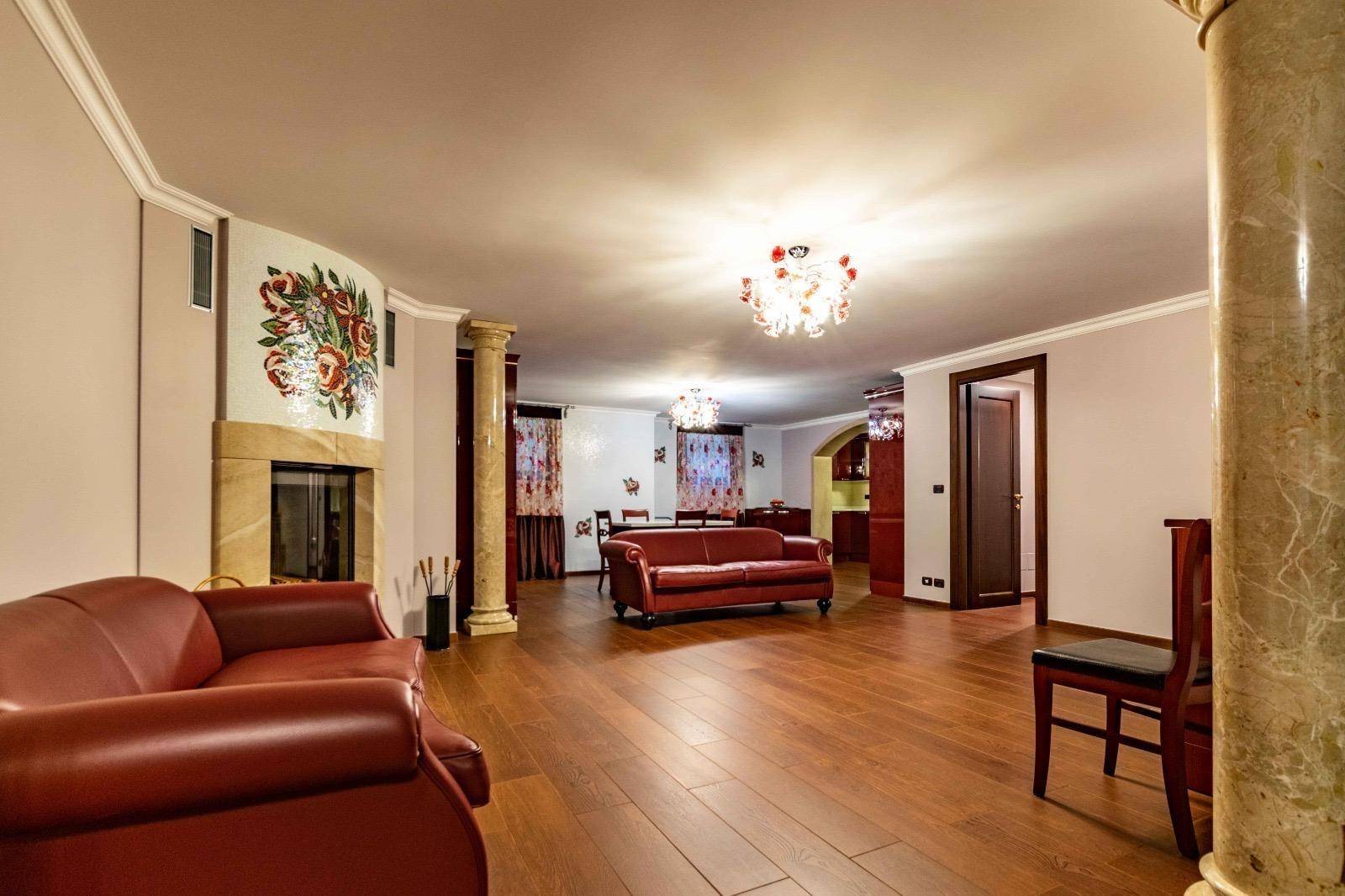 Luxusvilla-am-gardasee-kaufe_villa-am-gardasee-kaufen-haus-am-gardasee-kaufen_exklusive-Villa-am-gardasee_luxus-villa_luxusvilla-am-gardasee_villa-mit-panorama_villa-in-desenzano_comprare-villa-lago-di-garda_vendere-villa-lago-del-garda_Villa-di-lusso_Lago-di-Garda-Villa-esclusiva-con-piscina_Villa-con-vista-sul-lago-Immobile-di-lusso_Lago-di-Garda_Villa-panoramica_Proprietà-sul-Lago-di-Garda_Villa-Desenzano