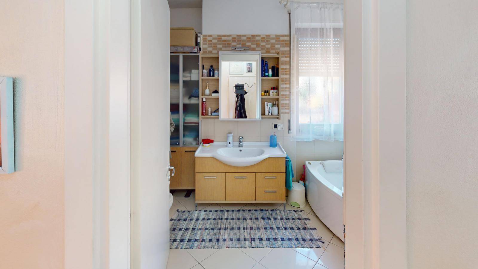 Appartamento-San-Giacomo-Trilocale-con-terrazzo-grande-con-garage-3-Zimmer-Wohnung-mit-Terasse-mit-Garage-in-Sankt-Jakob-Leifers