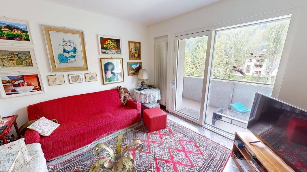 Meran-Merano-Passer-Passirio-Vierzimmerwohnung-quadrilocale-Balkon-balcone-Arbeitszimmer-ufficio-Büro-Schlafzimmer-soggiorno-cucina-cantina-Keller-garage-Garage-Aussicht-vista
