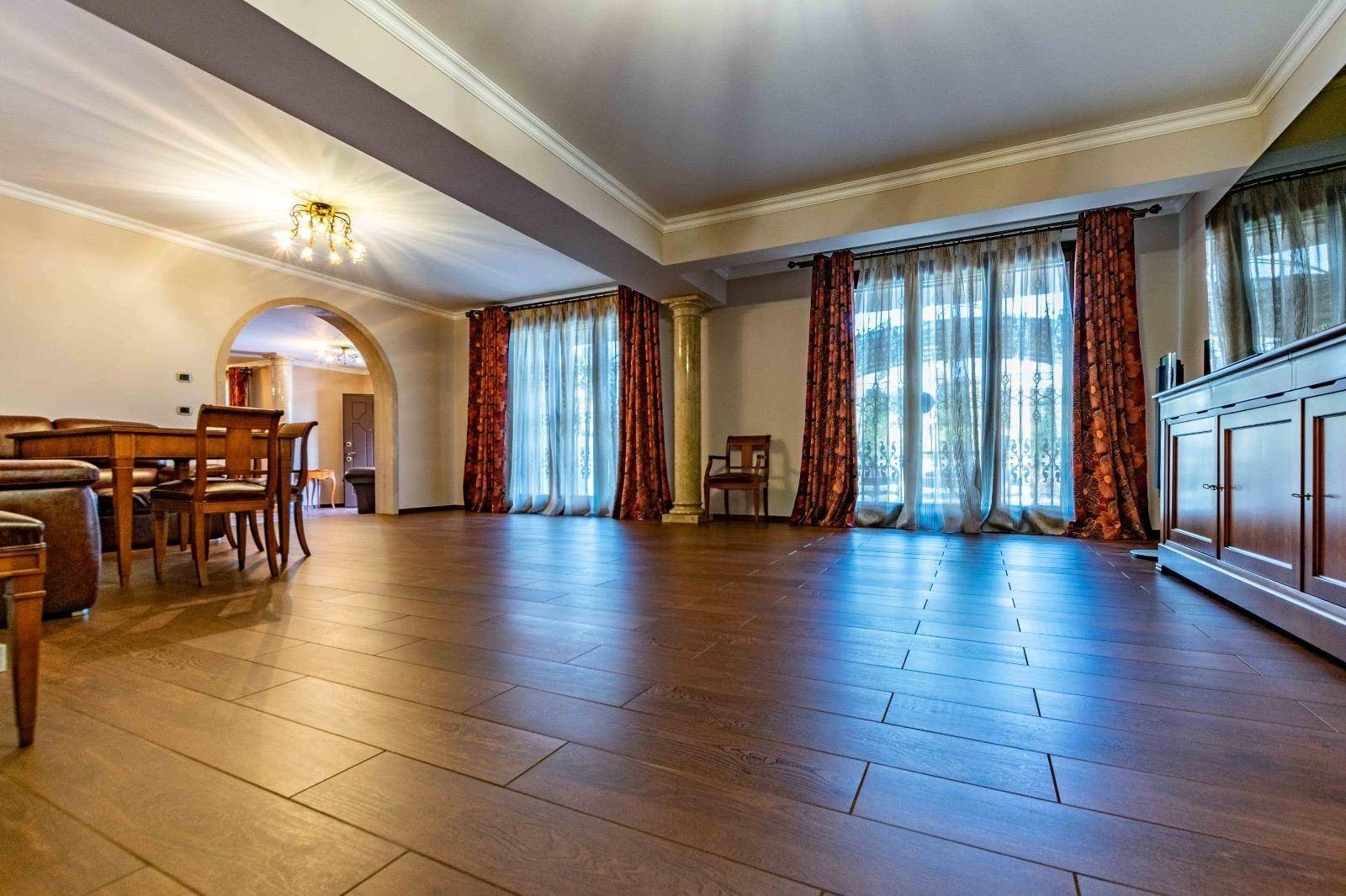 Luxusvilla-am-gardasee-kaufe_villa-am-gardasee-kaufen-haus-am-gardasee-kaufen_exklusive-Villa-am-gardasee_luxus-villa_luxusvilla-am-gardasee_villa-mit-panorama_villa-in-desenzano_comprare-villa-lago-di-garda_vendere-villa-lago-del-garda_Villa-di-lusso_Lago-di-Garda-Villa-esclusiva-con-piscina_Villa-con-vista-sul-lago-Immobile-di-lusso_Lago-di-Garda_Villa-panoramica_Proprietà-sul-Lago-di-Garda_Villa-Desenzano