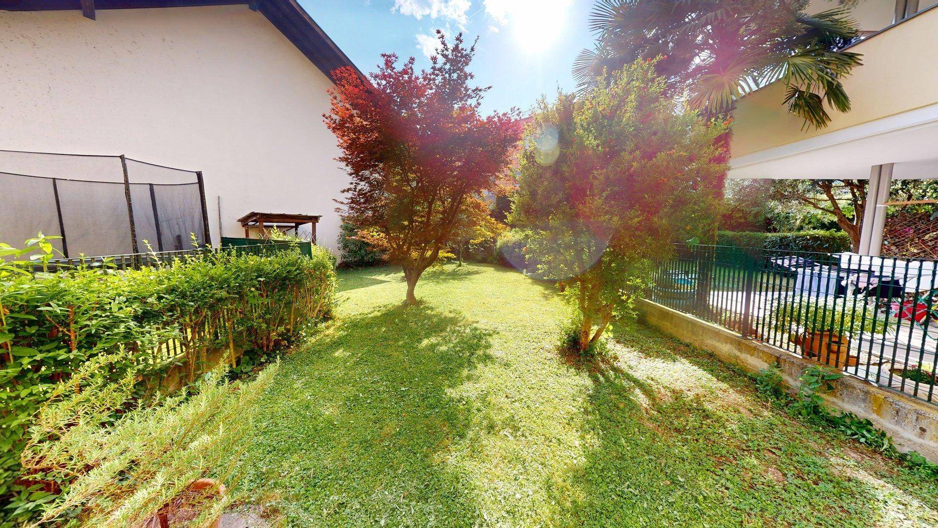 Lana-bilocale-Zweizimmerwohnung-Garten-giardino-Keller-cantina-Garage-Kondominium
