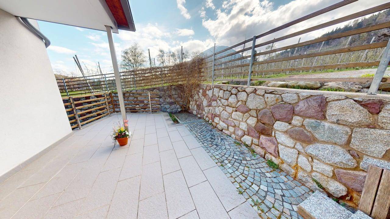 Völlan-Foiana-Wohnung-appartamento-Garten-giardino-Keller-cantina-garage-Garage-Ferienwohnung-hell-luminoso-Zweizimmerwohnung-bilocale-trilocale-Dreizimmerwohnung