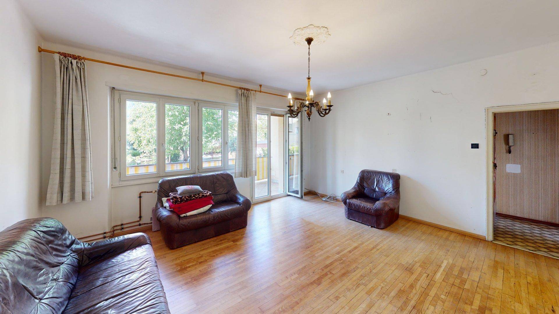 Lana-trilocale-quadrilocale-Dreizimmerwohnung-Vierzimmerwohnung-renovieren-ristrutturare-Balkon-balcon-Autostellplatz-posto macchina-cantina-Keller-nicht konventioniert-non convenzionato