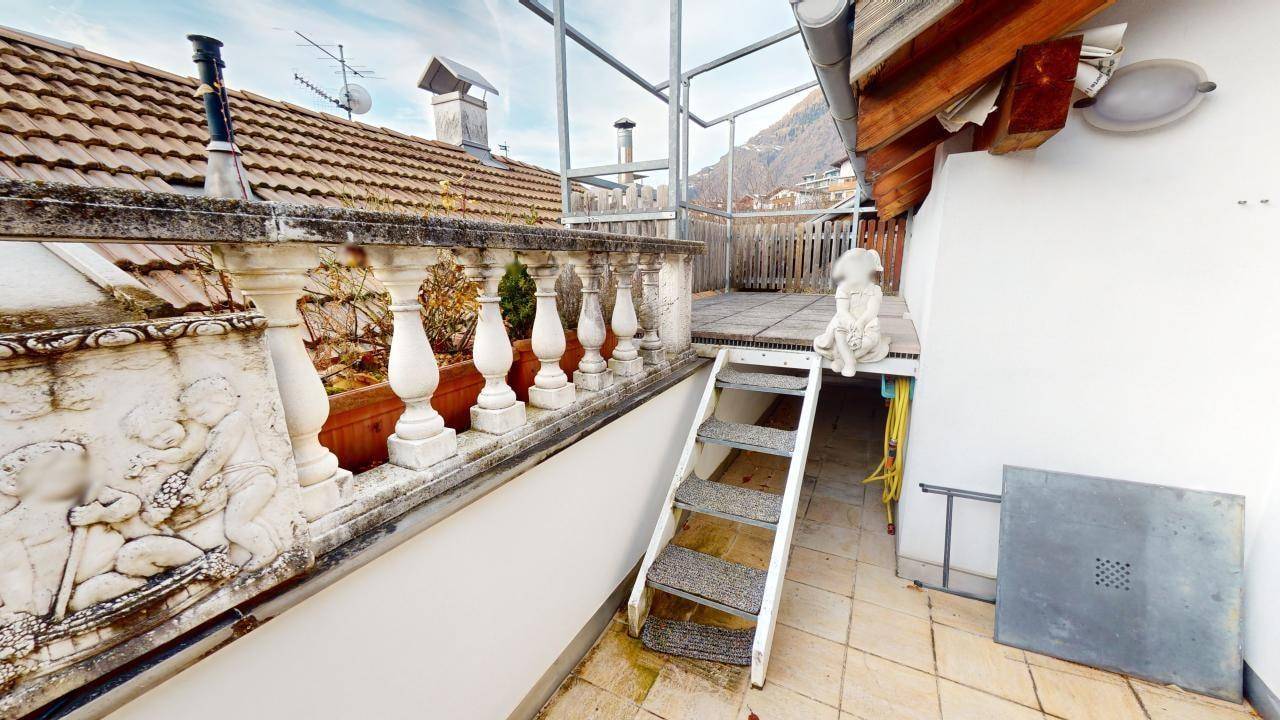 Partschins-Parcines-Dreizimmerwohnung-trilocale-Terrasse-terrazza-Garage-Bergblick-montagne