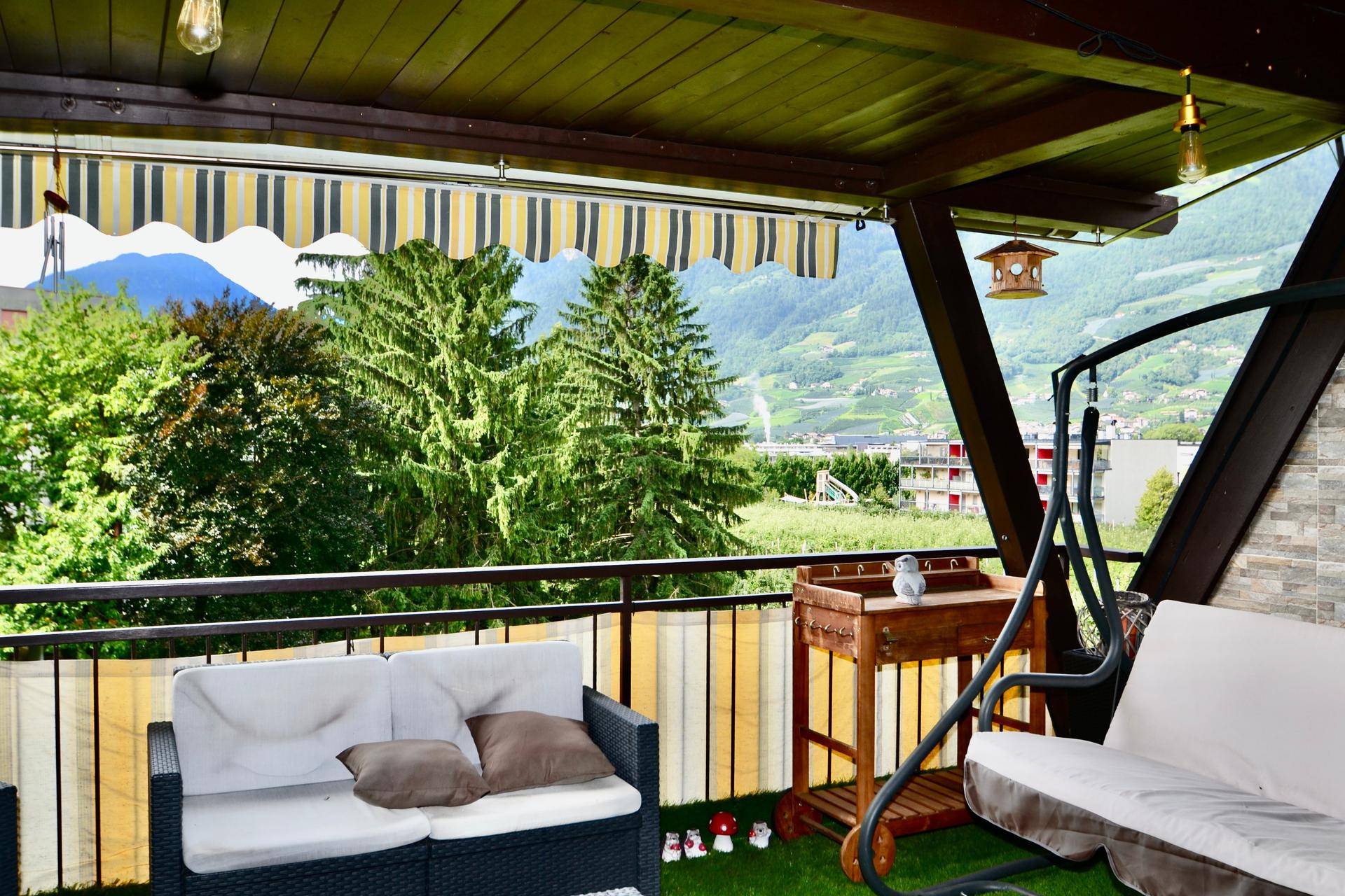 Meran-Merano-Untermais-Maia Bassa-Terrasse-terrazza-Garage-Duplexwohnung