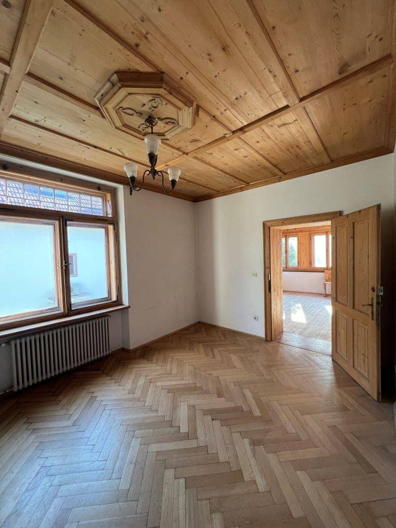 Brixen-Villa-Altbau-Stadtnah-Bressanone-Rienzdamm-Luxus-Mehrfamilienhaus-mehrere Wohnungen-appartamenti-Plose-Skiegebiet-sciiare-montagna-Berg-Luxus-Luxury
