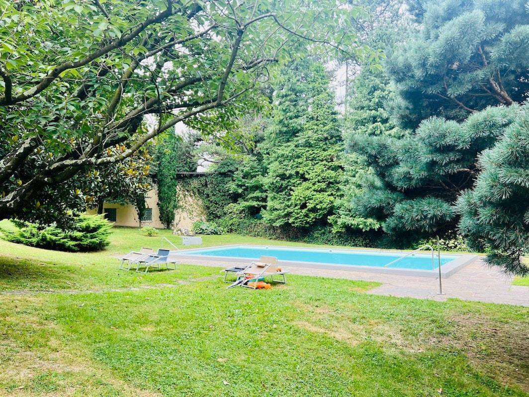 Meran-Obermais-Schwimmbad-Park-AltoAdige-Bilocale-Vollmöbliert-Saniert