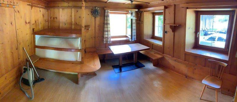 Haus-Lüsen-Bauernhaus-Wohnung-Holzofen-landliches Leben-Wandern-Freiheit-Luxus-grünfläche-Brixen-Würzjoch