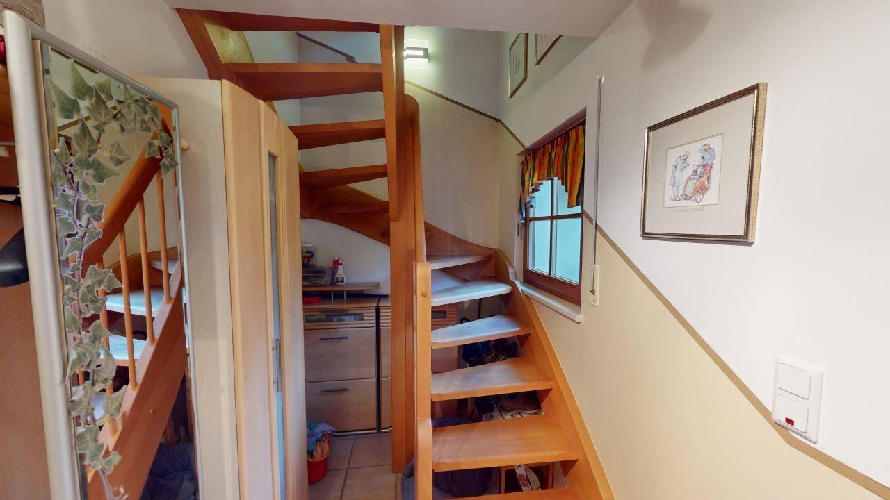 Partschins-Parcines-Dreizimmerwohnung-trilocale-Terrasse-terrazza-Garage-Bergblick-montagne
