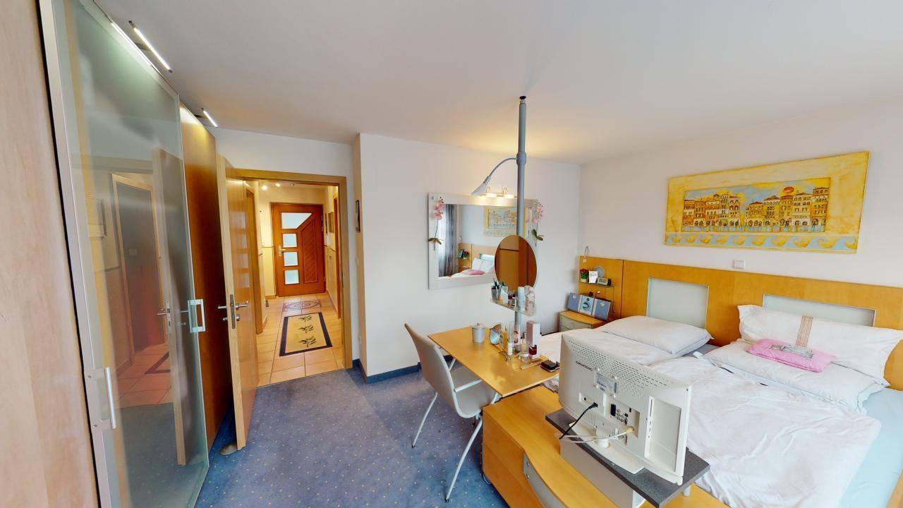Partschins-Parcines-Dreizimmerwohnung-trilocale-Terrasse-terrazza-Garage-Bergblick-montagne