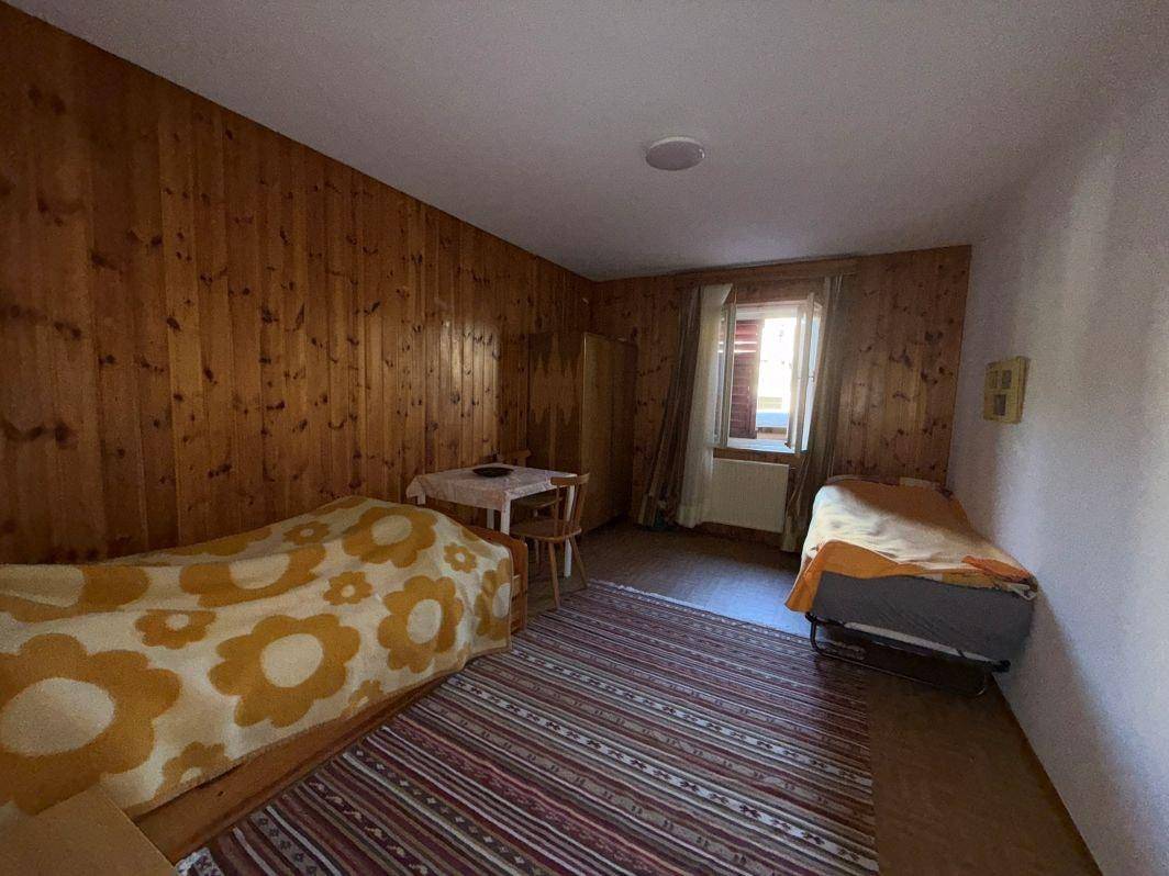 Schabs-Wohnhaus-Immobilie-Verkauf-Neubau-Gewerbezone-Luxus-Sanierung-Aussicht-Ferienwohnung-Landwirtschaftliche Grün-Berge-Bahnhof