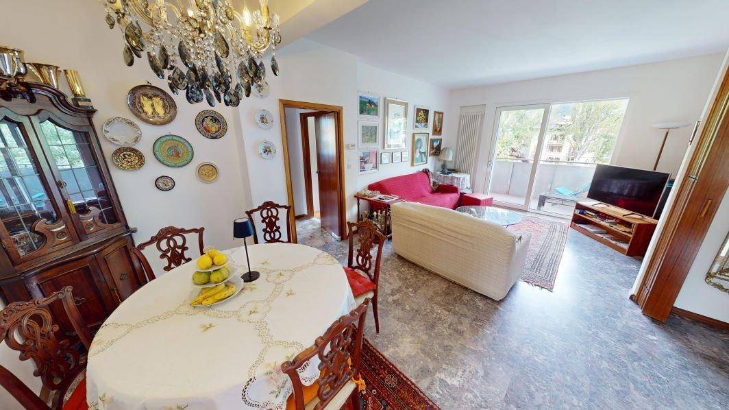 Meran-Merano-Passer-Passirio-Vierzimmerwohnung-quadrilocale-Balkon-balcone-Arbeitszimmer-ufficio-Büro-Schlafzimmer-soggiorno-cucina-cantina-Keller-garage-Garage-Aussicht-vista
