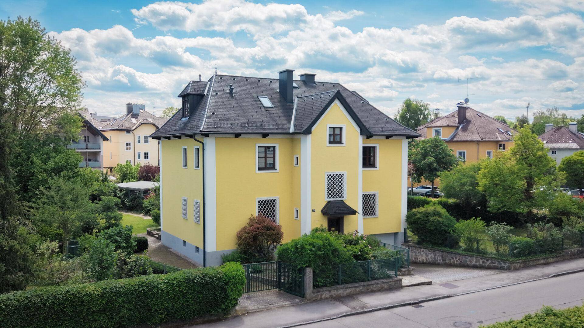 Einzigartiges Stadtanwesen mit Geschichte und vielseitigem Entwicklungsspielraum - Ansicht 2