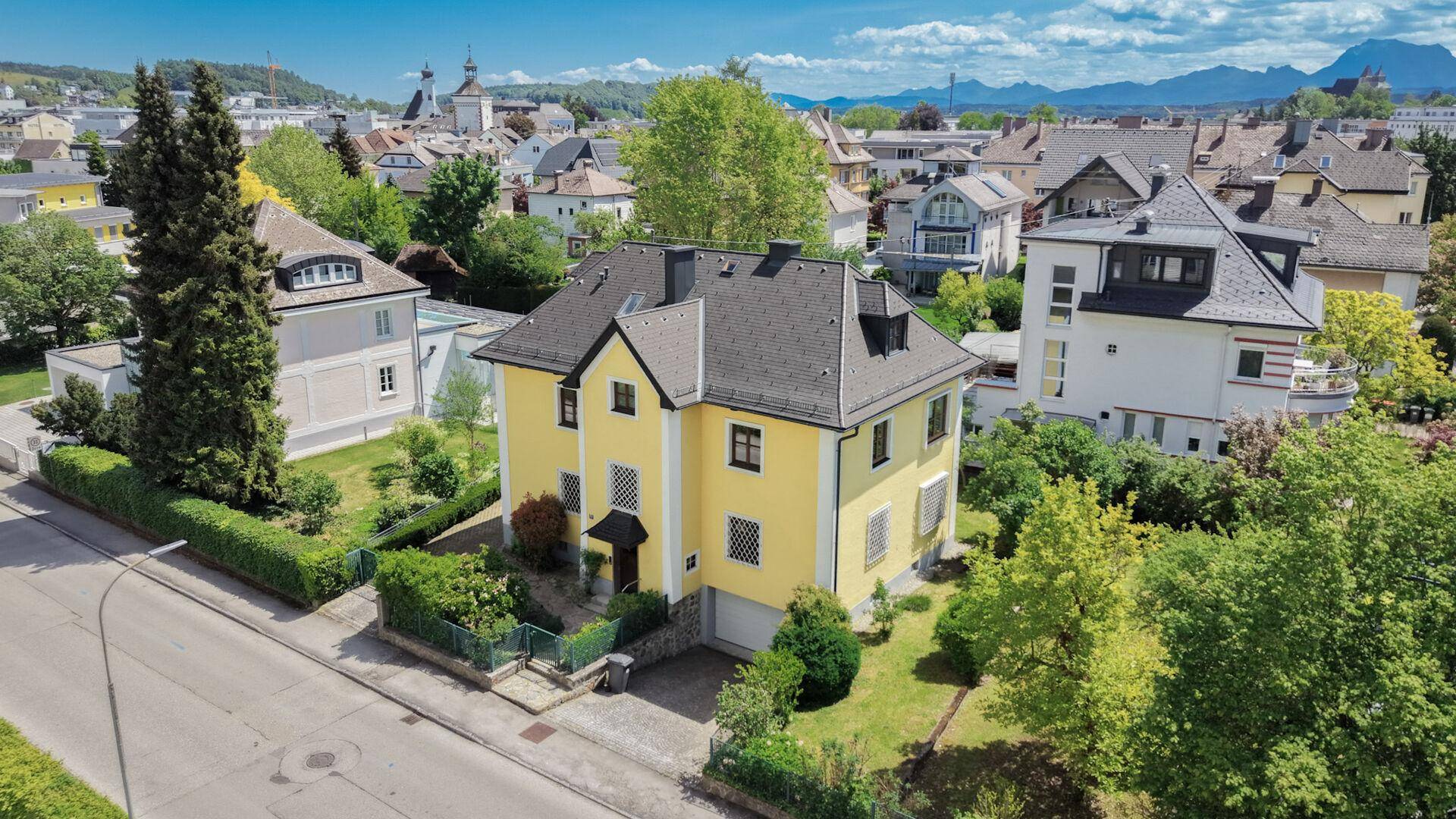 Einzigartiges Stadtanwesen mit Geschichte und vielseitigem Entwicklungsspielraum - Ansicht 3
