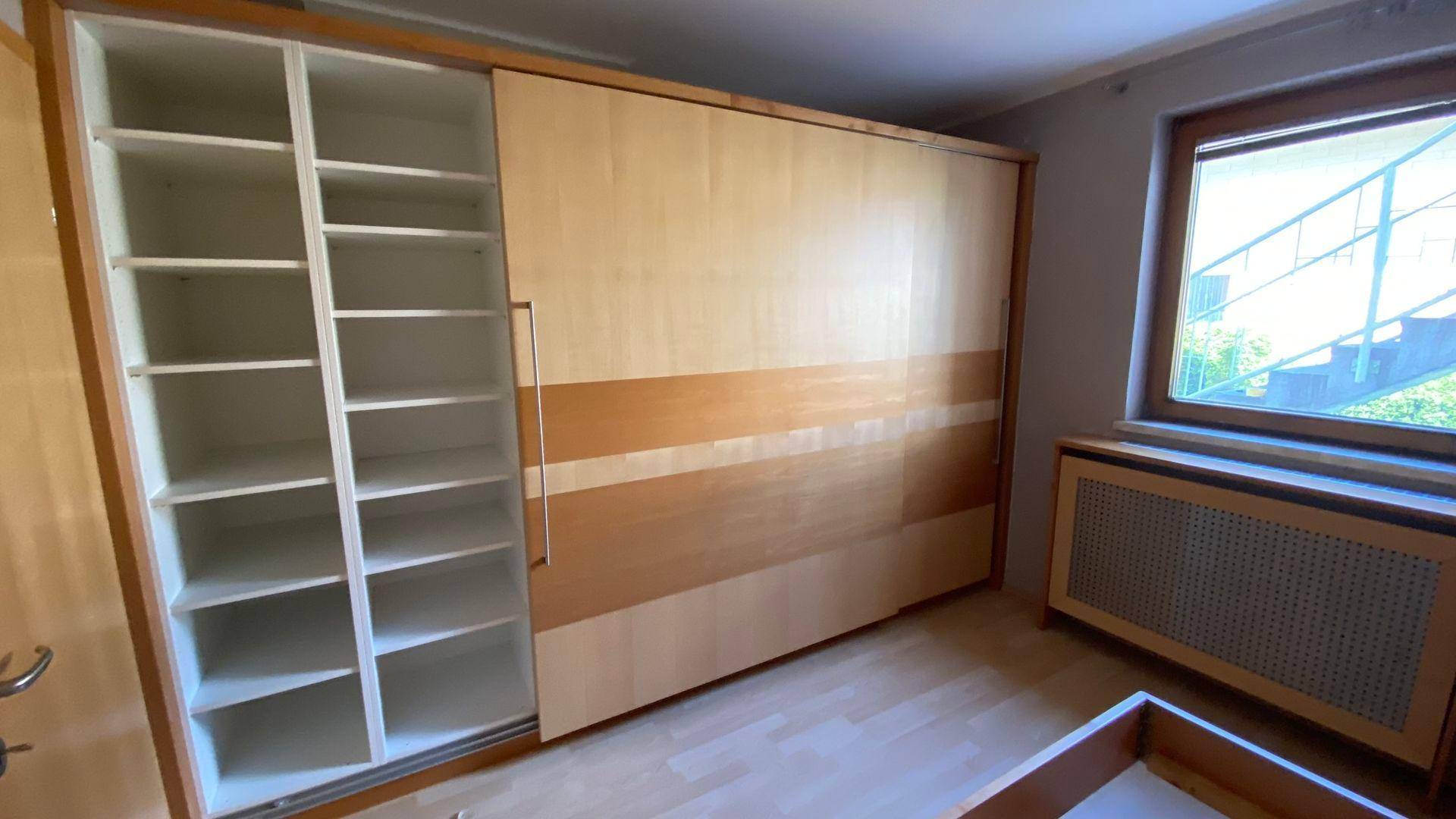 Schlafzimmerschrank