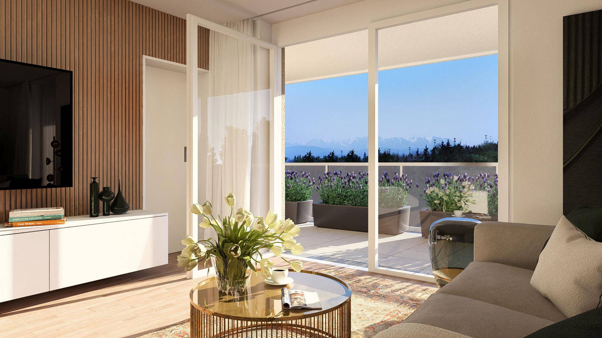 Helles Wohnzimmer mit Holzwand, Zugang zur Terrasse und weitem Blick auf die Berge.