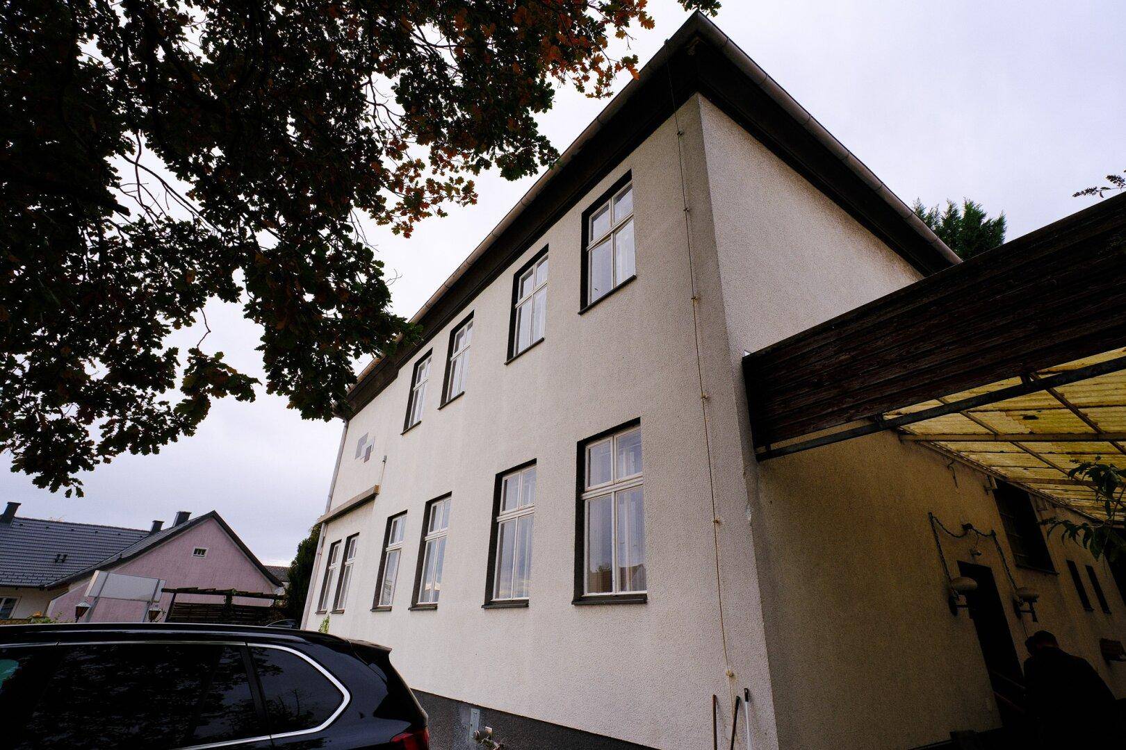 Ihr Traumhaus in Hausleiten: 285 m², 2 Terrassen, 3 Garagen – gestalten Sie es nach Ihrem Stil! – pohled 4