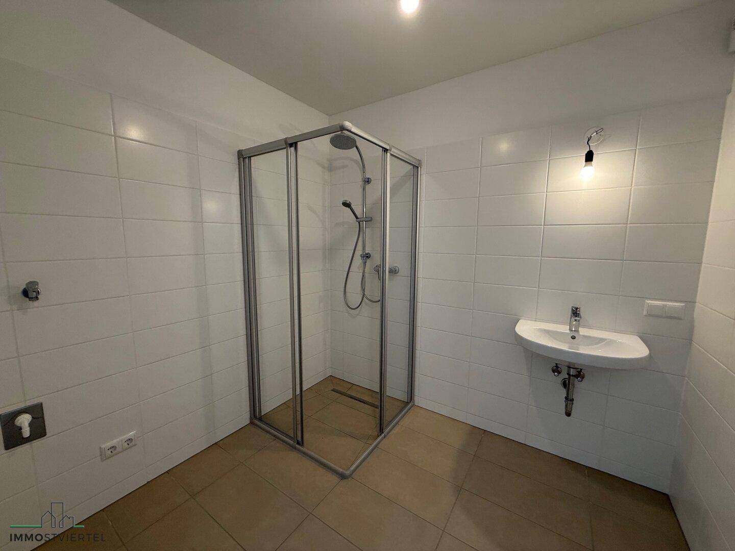 Bad mit Dusche