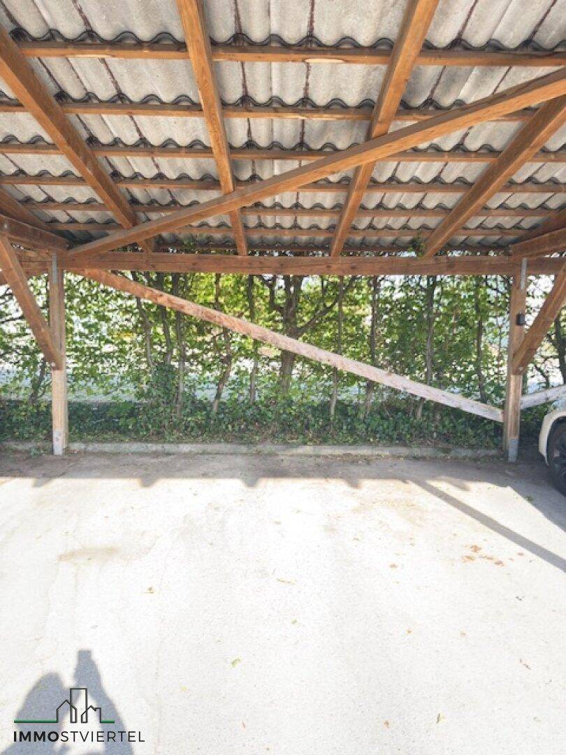 Carportstellplatz