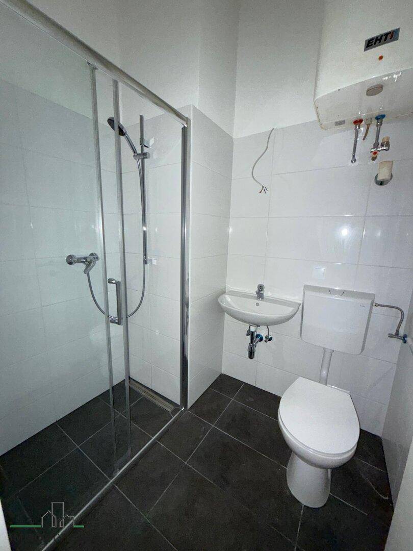 Dusche und WC