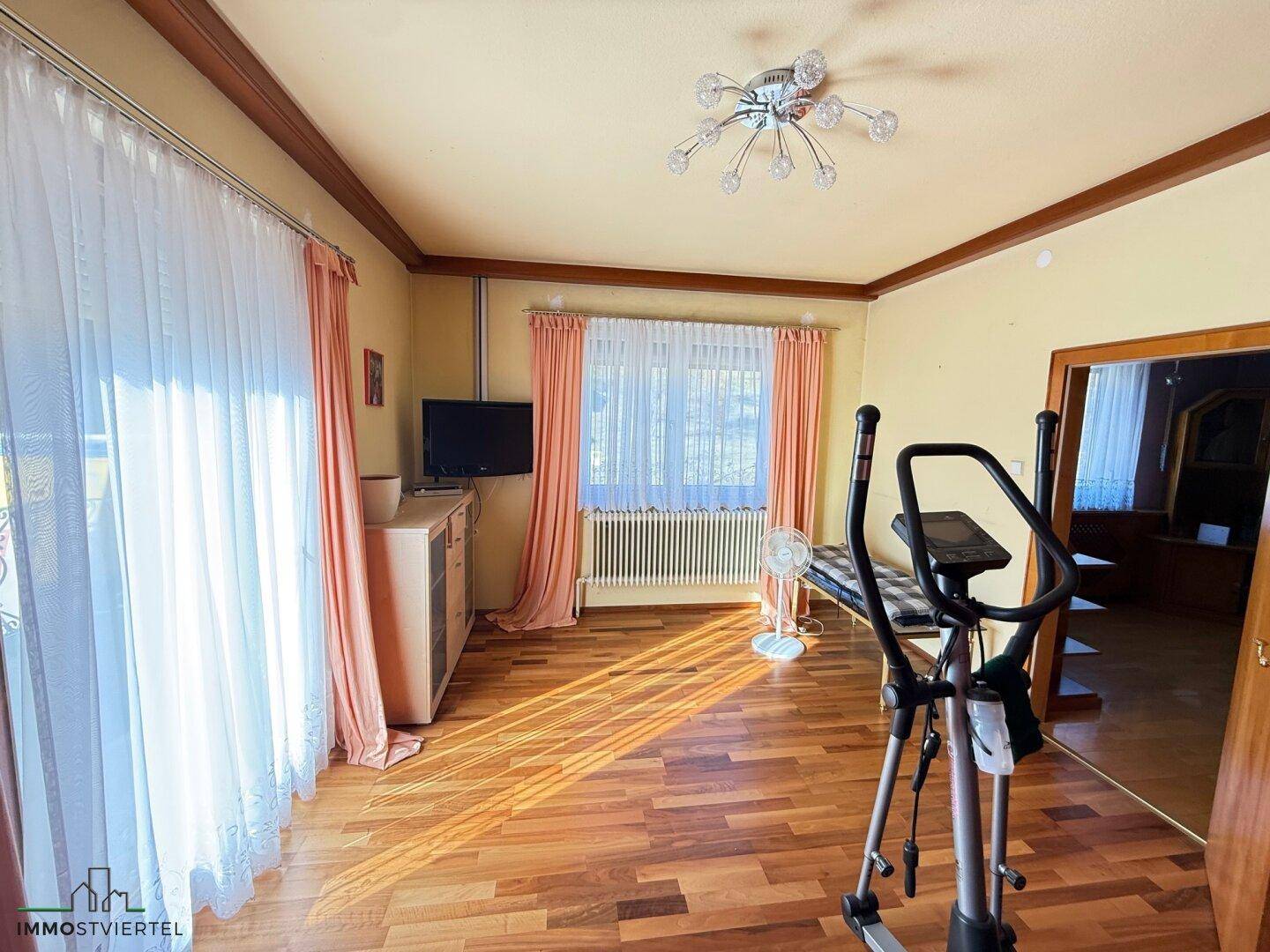 Zimmer im OG mit Terrassenzugang