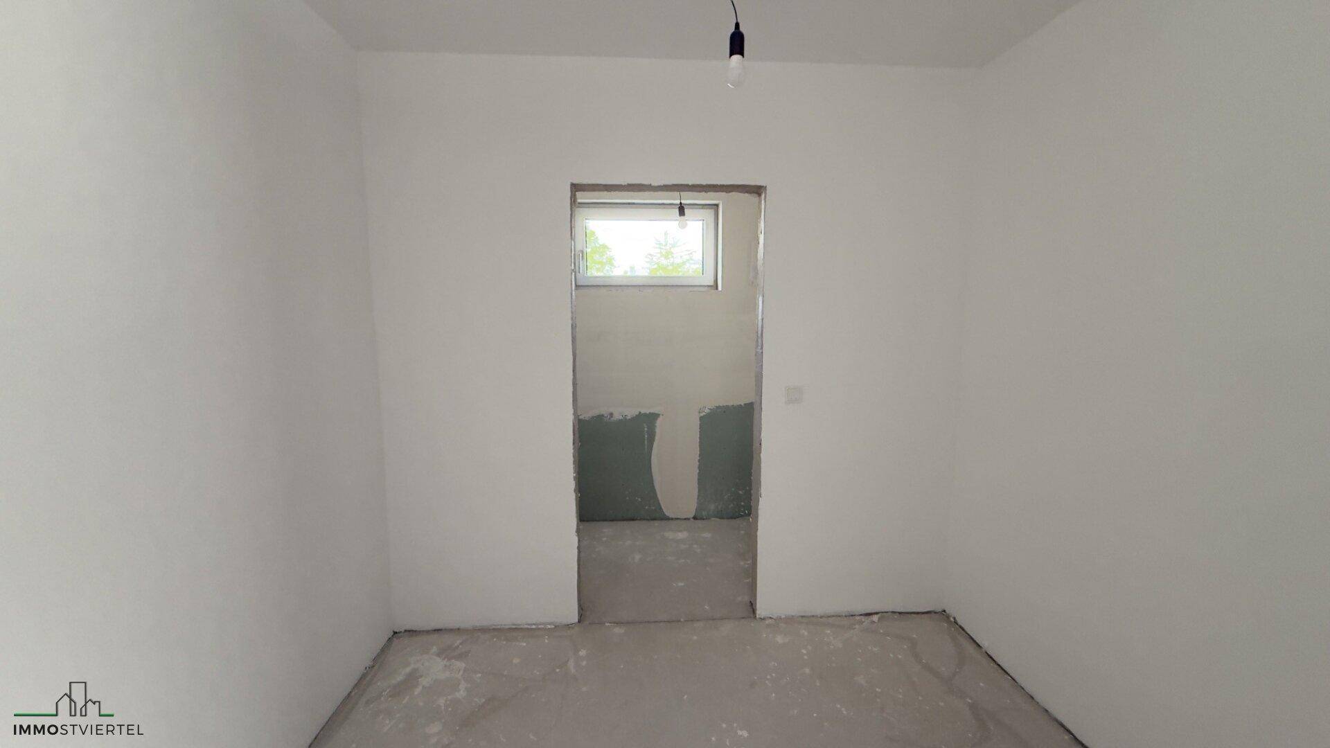 Garderobe und WC im OG