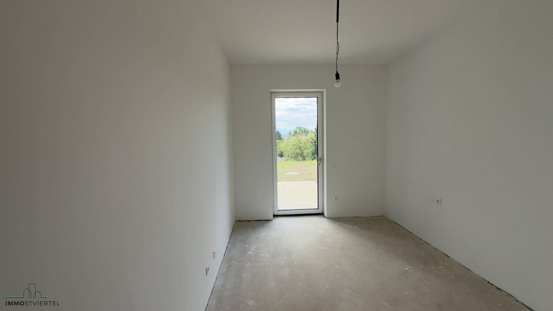 Büro oder Zimmer im UG