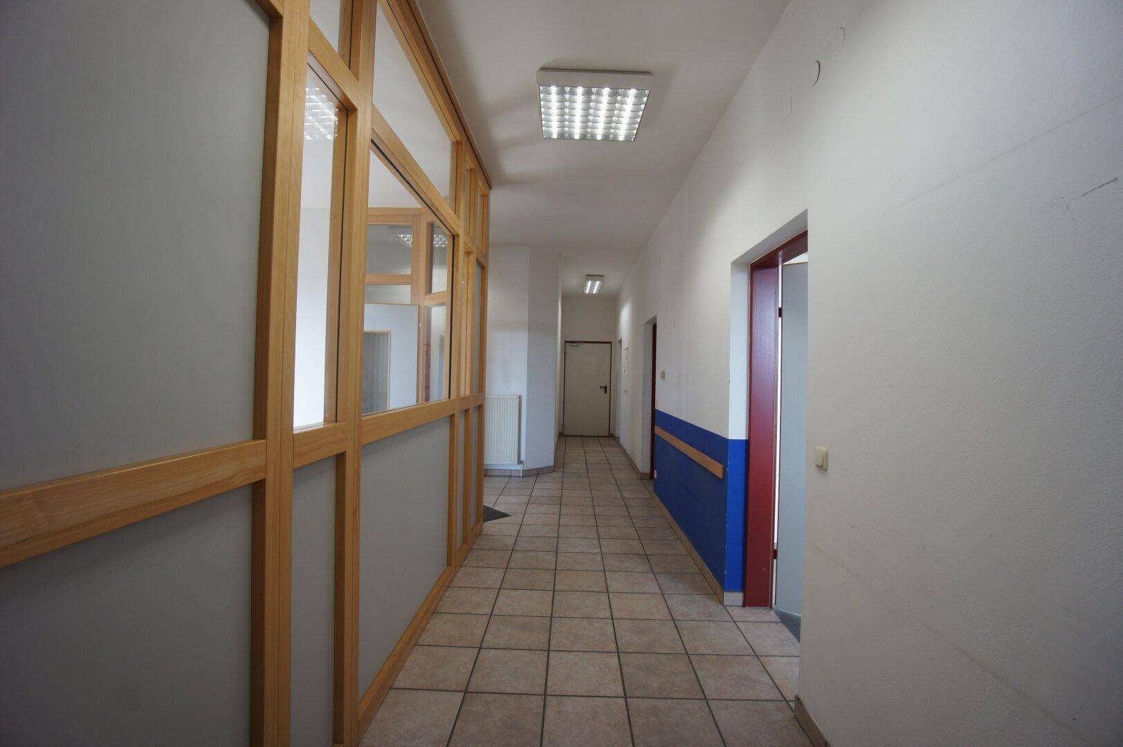 Büro mit 90 m² in Wartberg ob der Aist II unmittelbare Nähe zur Anschlussstelle Unterweitersdorf (A7 und S10) - Ansicht 4