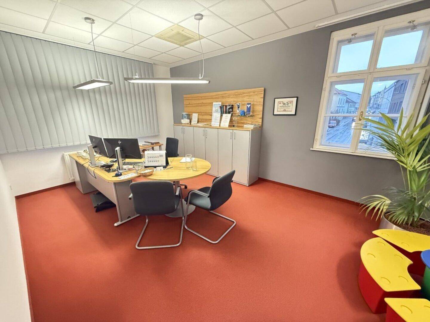1.Stock_Beraterzimmer3