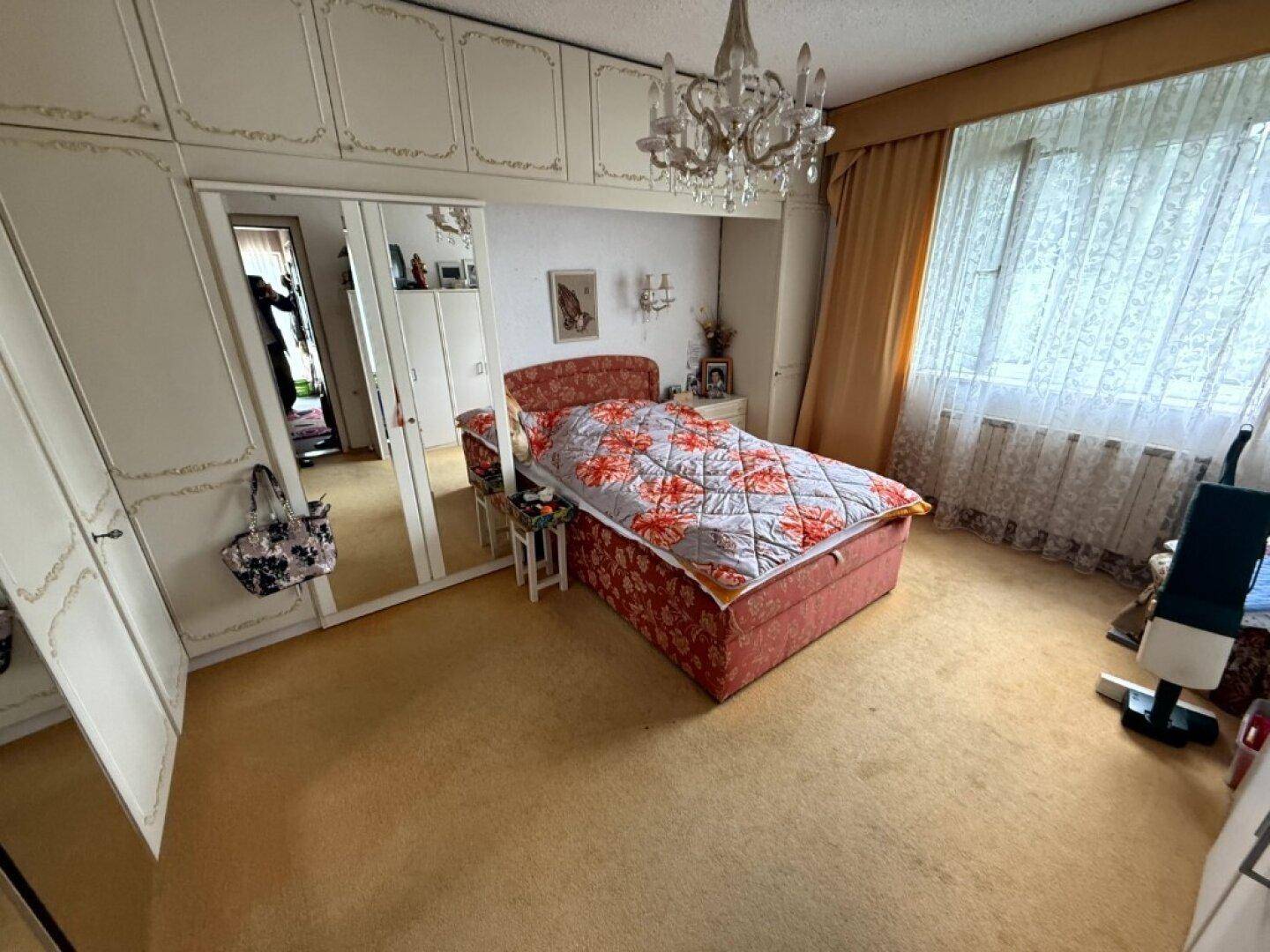 Schlafzimmer_1.Stock