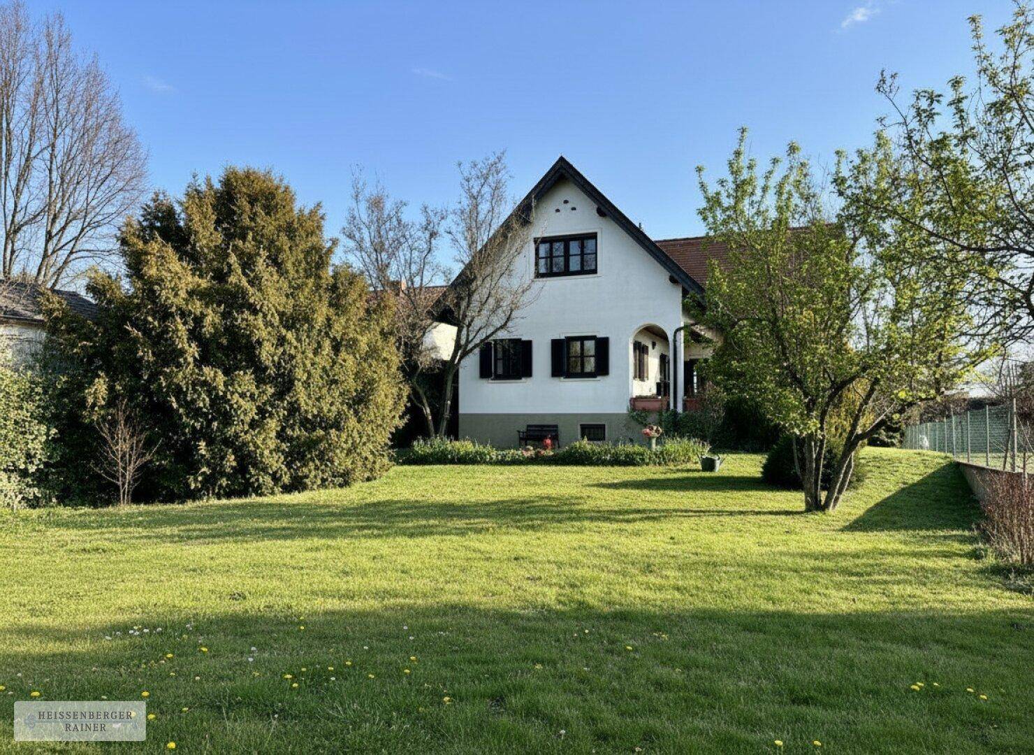 WOHNEN AM SEEGRUND /// SONNIG, FLEXIBEL, TOLLER GARTEN /// GROSSES GRUNDSTÜCK MIT TEILUNGSPOTENTIAL - Ansicht 2